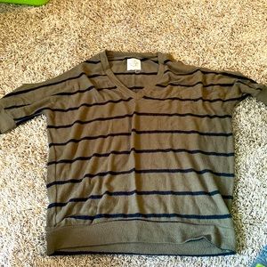 Chaser open shoulder, v-neck